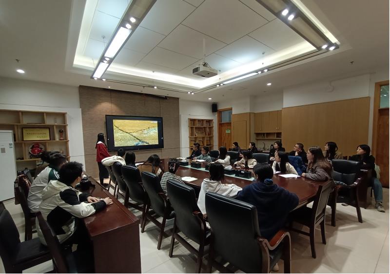 英国上市公司官网365研会800-2023年10月理论学习照片（2）.jpg